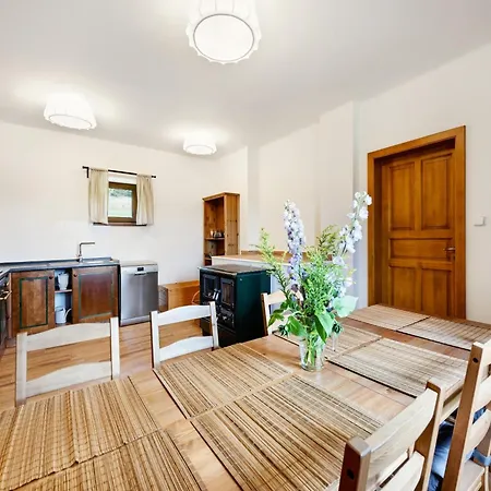 Villa In Varva Ov With Garden Retreat * Varvažov