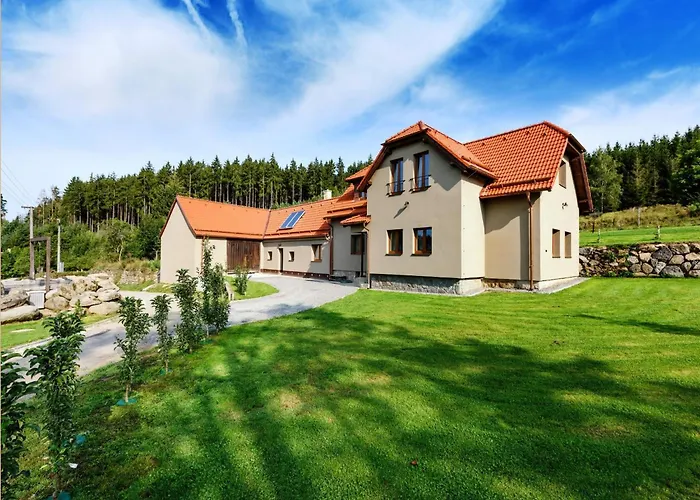 Holiday home In With Garden Retreat